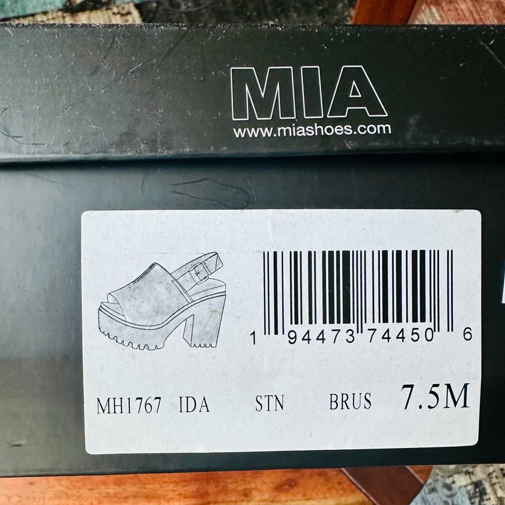 MIA Women's Tan Platform Sandals